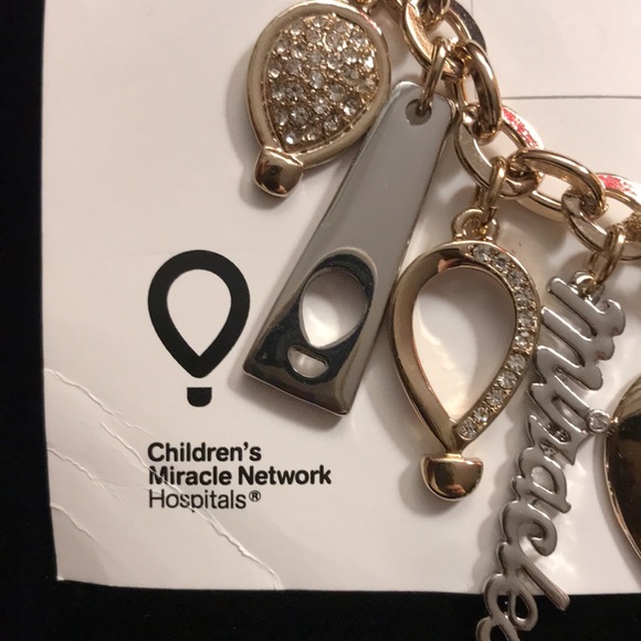 NWT WHBM Miracles Charm bracelet hearts“miracle” crystals gold tone silver tone - Picture 4 of 7